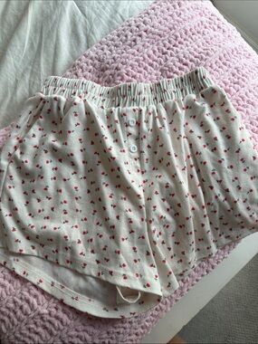 SHEIN Cream High-Waist Floral Lounge Shorts with Red Print